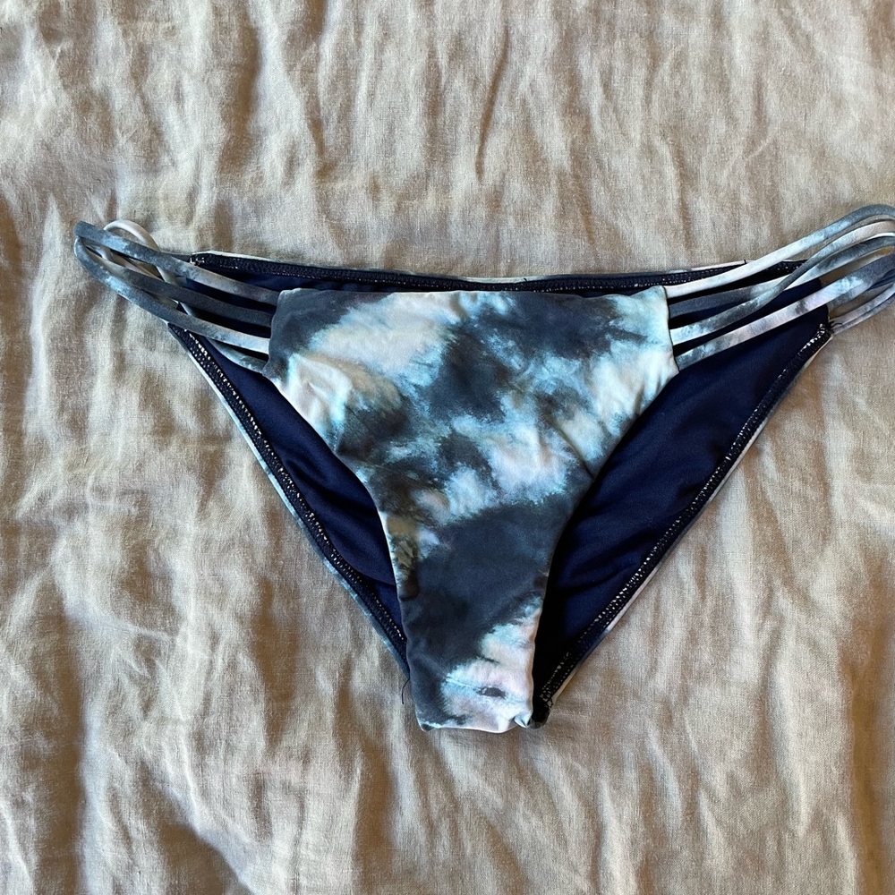 Billabong tie dye bottoms